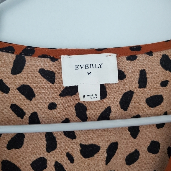 Everly Burnt Rust Speckled Black Spotted 3/4 Sleeve Blouse - Picture 2 of 3